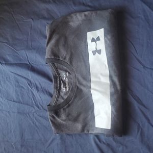 Under Armour Men's shirt